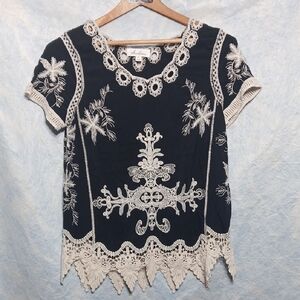 Anneliese Black Bohemian Style Blouse With Cream Embroidery And Lace Trim SZ S